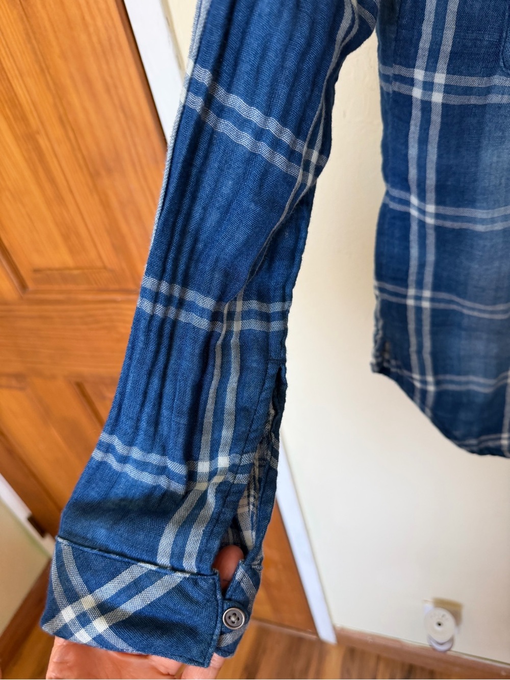 Cloth&Stone Women's Brechen  Blue Plaid Button-Up Shirt - Picture 4 of 10